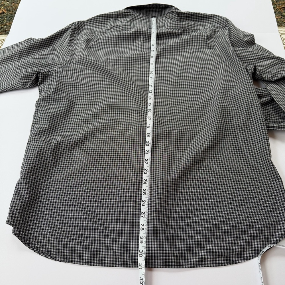 Men’s Banana Republic Long Sleeve Shirt
Size XL (17-17 1/2 neck) - Picture 8 of 8